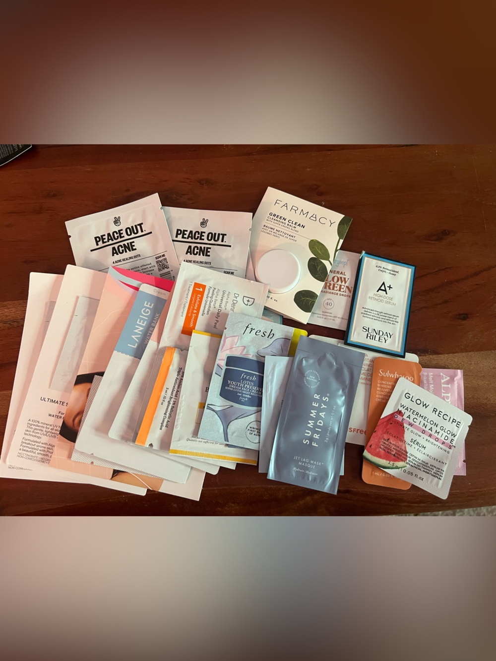 Assorted Women’s Skincare Sample Kit 24 Samples
